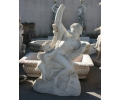 Escultura de mujer y angelito realizado en mármol