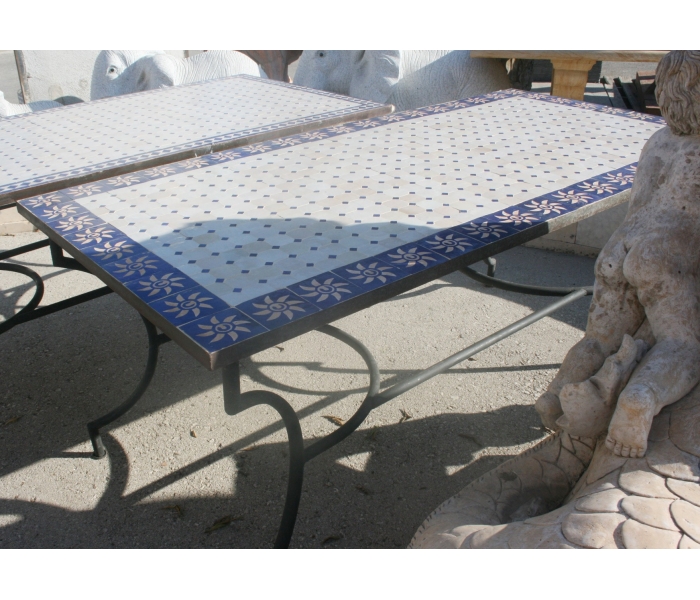 MESA RECTANGULAR ESTILO MARROQUÍ CON PIE DE MESA REALIZADO EN HIERRO