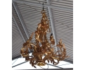 Lámpara de techo dorada realizada en bronce