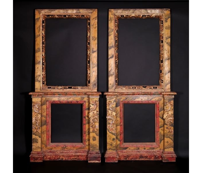 Pareja de fragmentos de retablo de madera tallada, calada, policromada simulando mármol y dorada, S.XVIII
