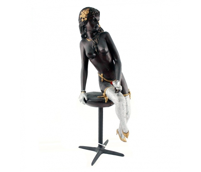 Figura mujer de bronce semi desnuda
