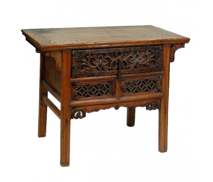 Mueble bajo chino de cajones tallados