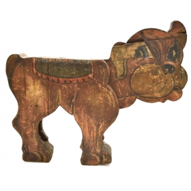 Animal de carrusel de época realizado en madera.