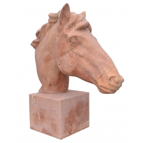 Busto de caballo tallado en...