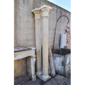 Pareja de columnas de mármol
