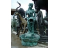 Escultura/Fuente mujer con cántaro en bronce