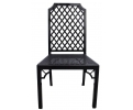 Set de cuatro sillas y dos sillones de madera lacada en negro