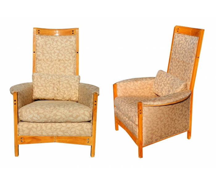 Pareja de sillones fabricados por Giorgetti. Diseño de Umberto Asnago. Siglo XX