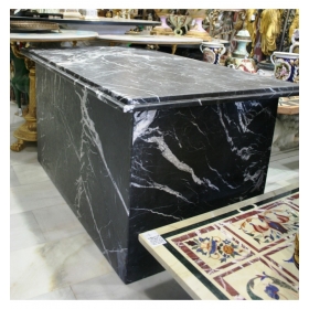 Nero Portoro black marble...