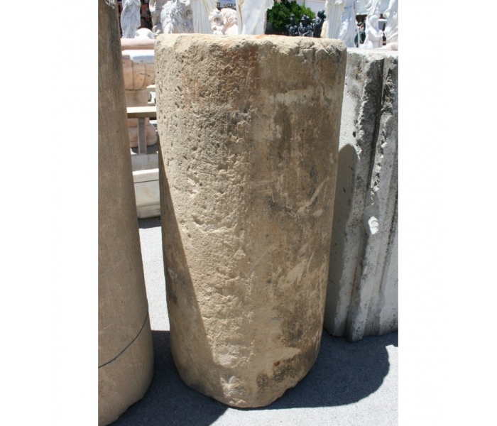 Architectural antique column shaft