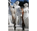 Escultura de mujer realizada en mármol, representa el verano