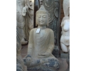 Escultura de piedra oriental con buda meditando