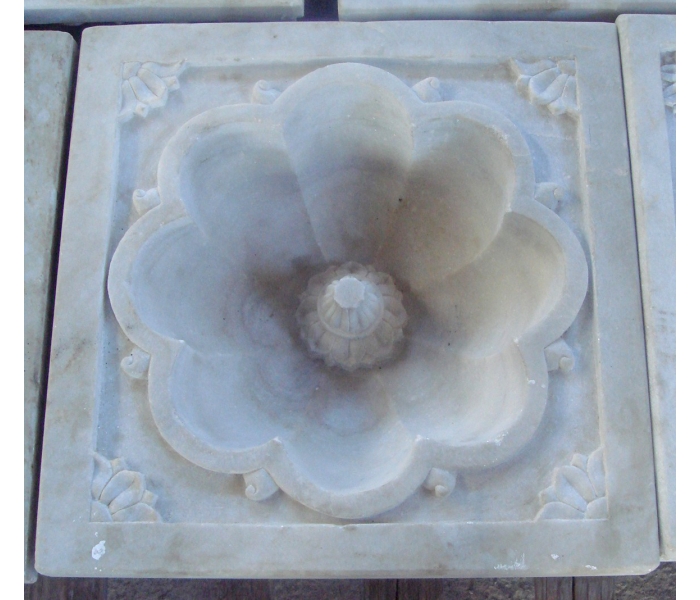 Carrara white marble floor fountain