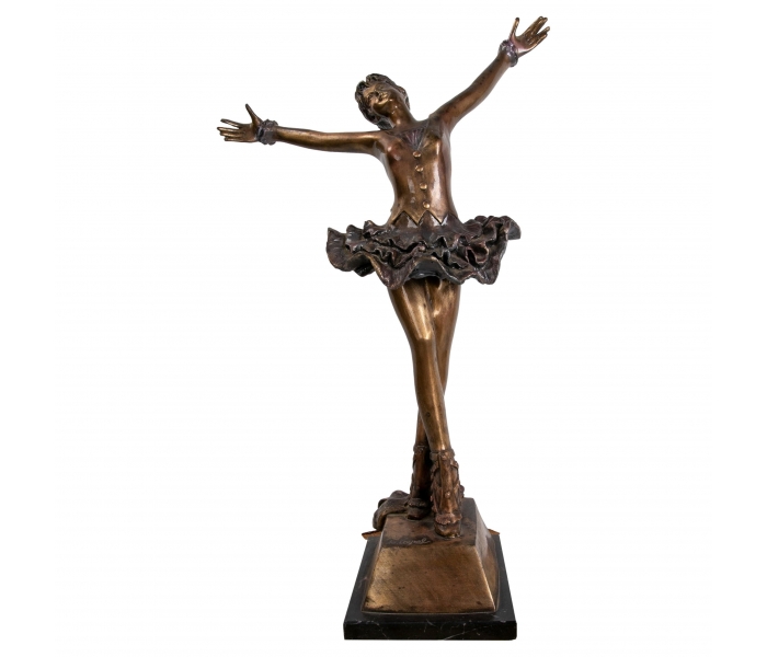 Ballerina figure in bronze