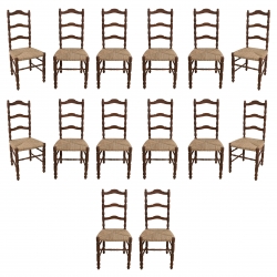 Set de catorce sillas de...