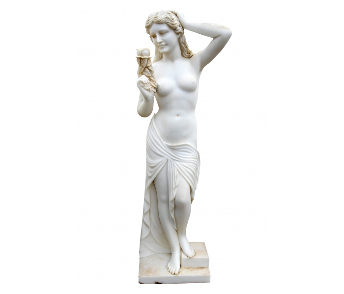 Escultura de dama en mármol blanco