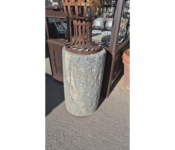 Pedestal de piedra