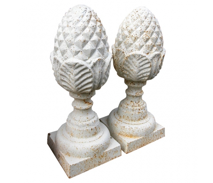 Remate decorativo de piña en hierro...