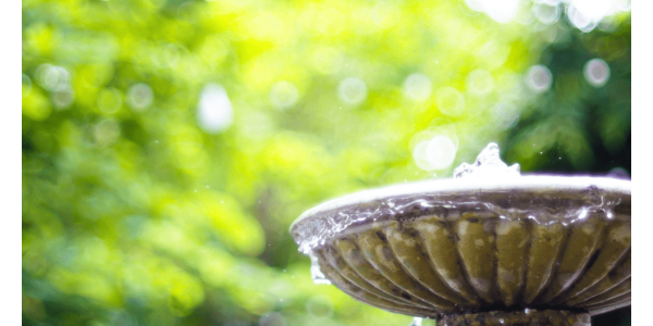 5 tendencias de fuentes de agua que tienes que tener en cuenta para decorar tu jardín este verano 