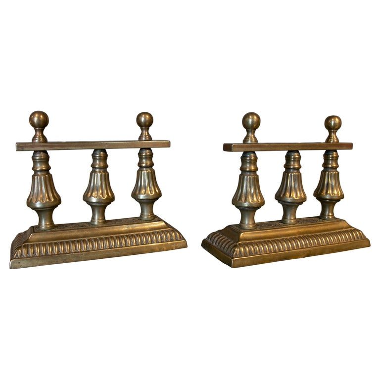 Pareja de morillos de bronce ingleses del siglo XIX