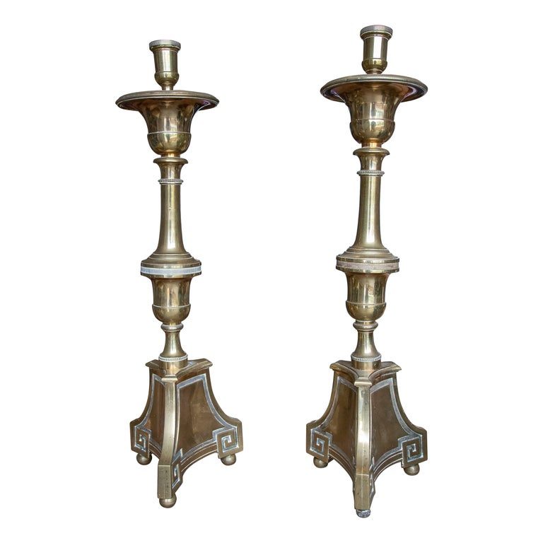 Pareja de candelabros de bronce del siglo XIX