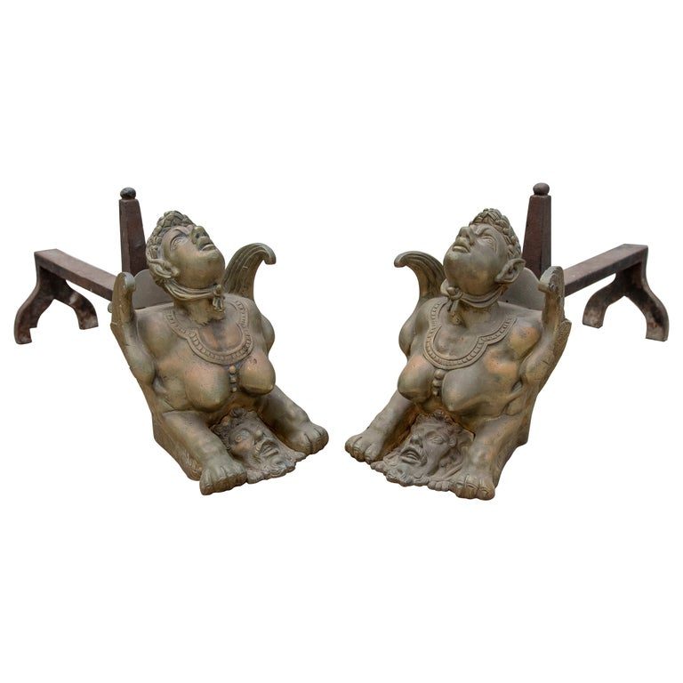 Pareja francesa del siglo XIX de morillos de bronce de personajes alados