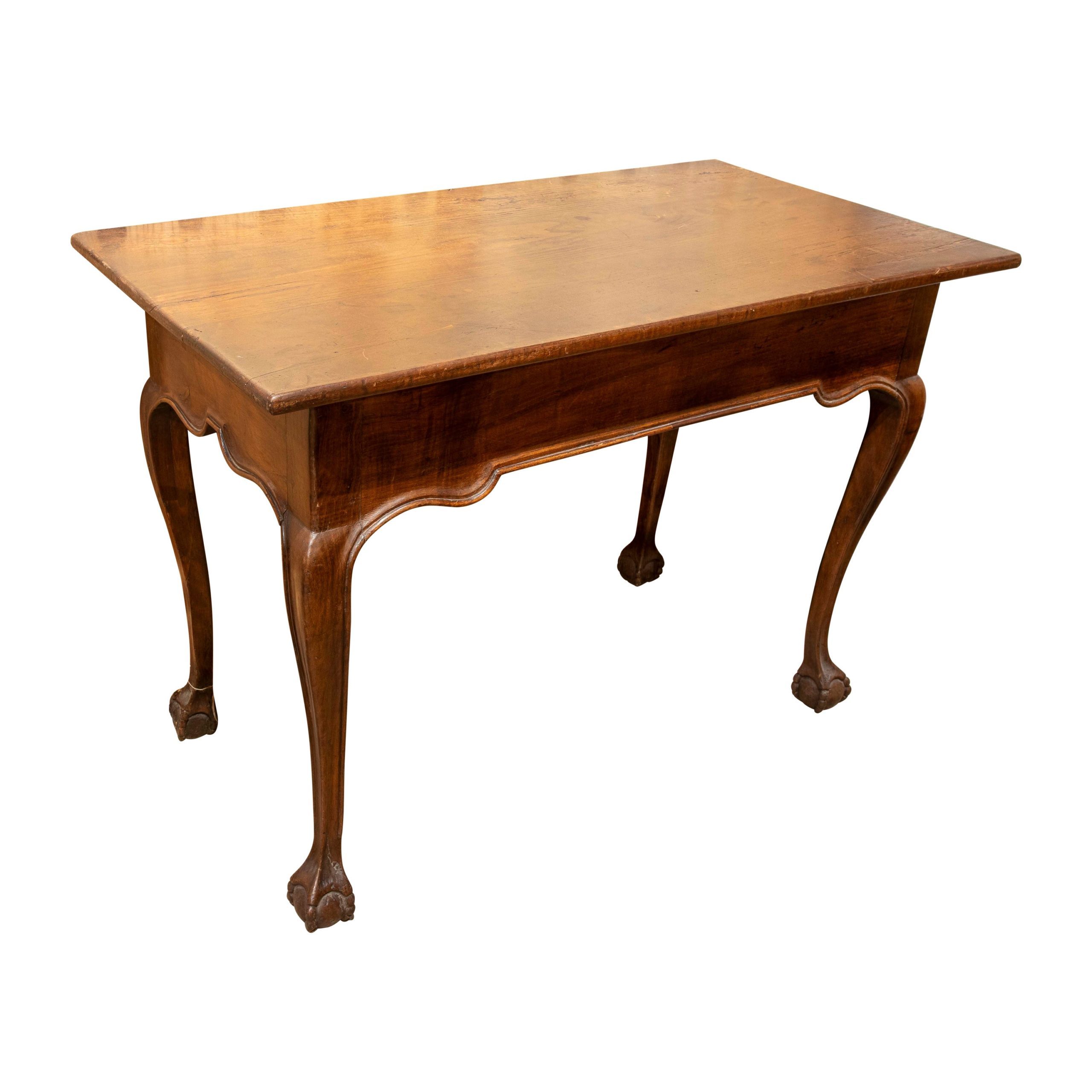 Escritorio de madera de los años 50 con patas en forma de garra
