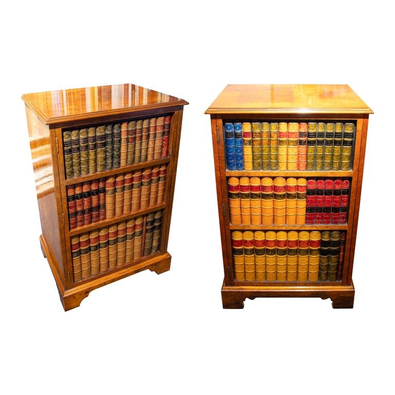 Pareja de muebles Secretaire de los años 80 con estantes con diseño de librería