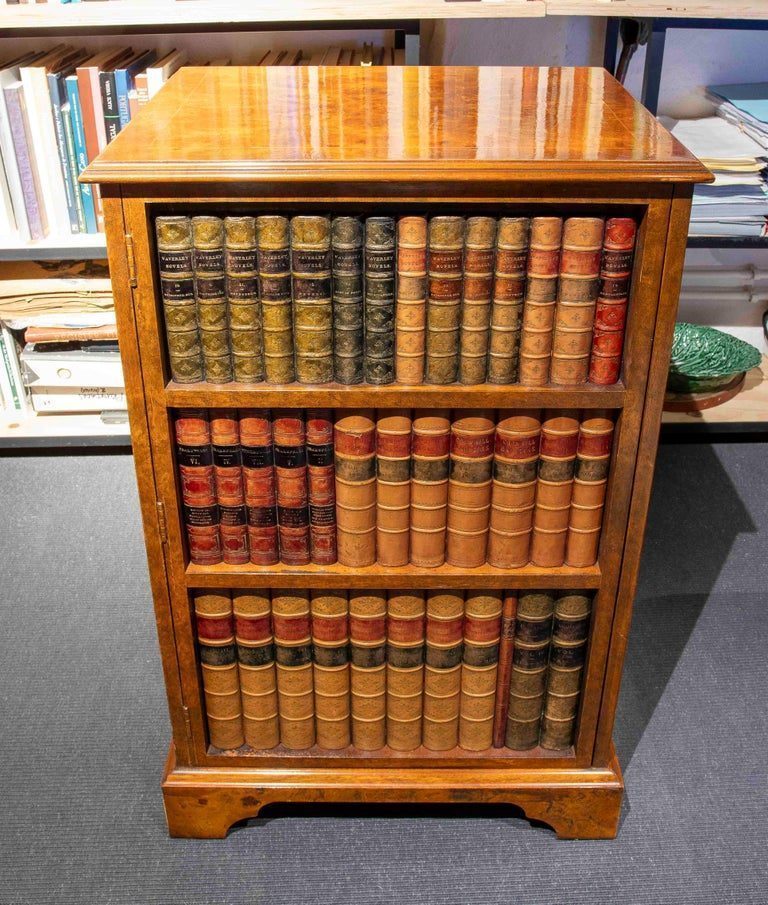 Pareja de muebles Secretaire de los años 80 con estantes con diseño de librería