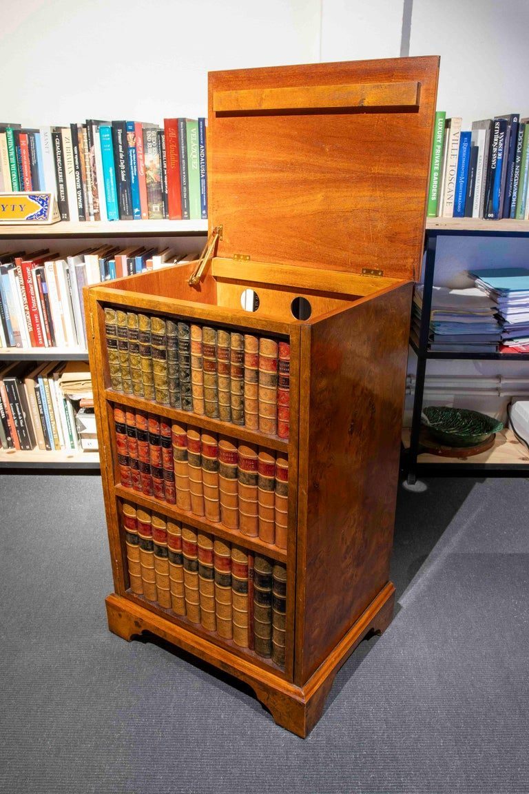 Pareja de muebles Secretaire de los años 80 con estantes con diseño de librería