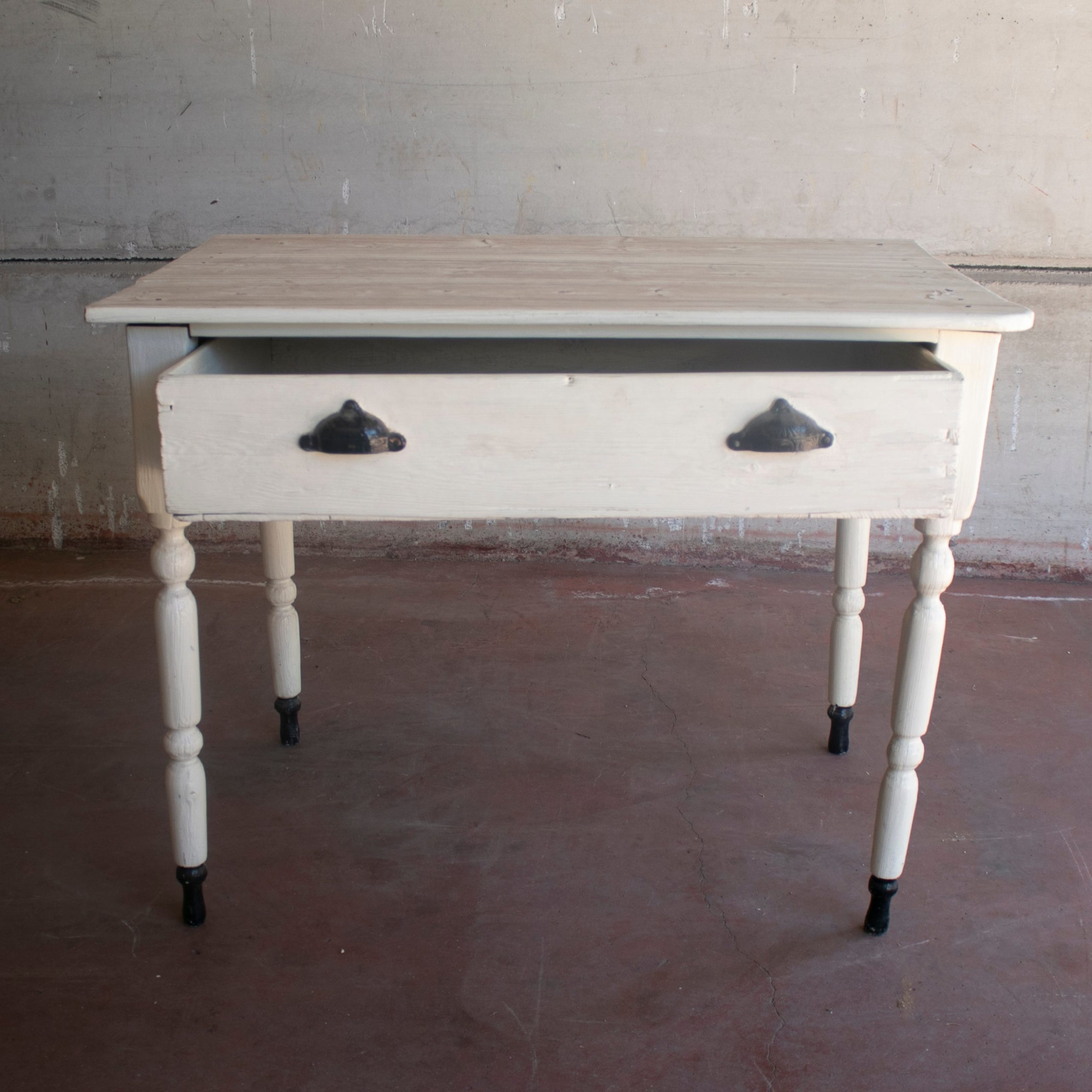 Mesa de Madera Blanca de Un Cajón de los Años 20