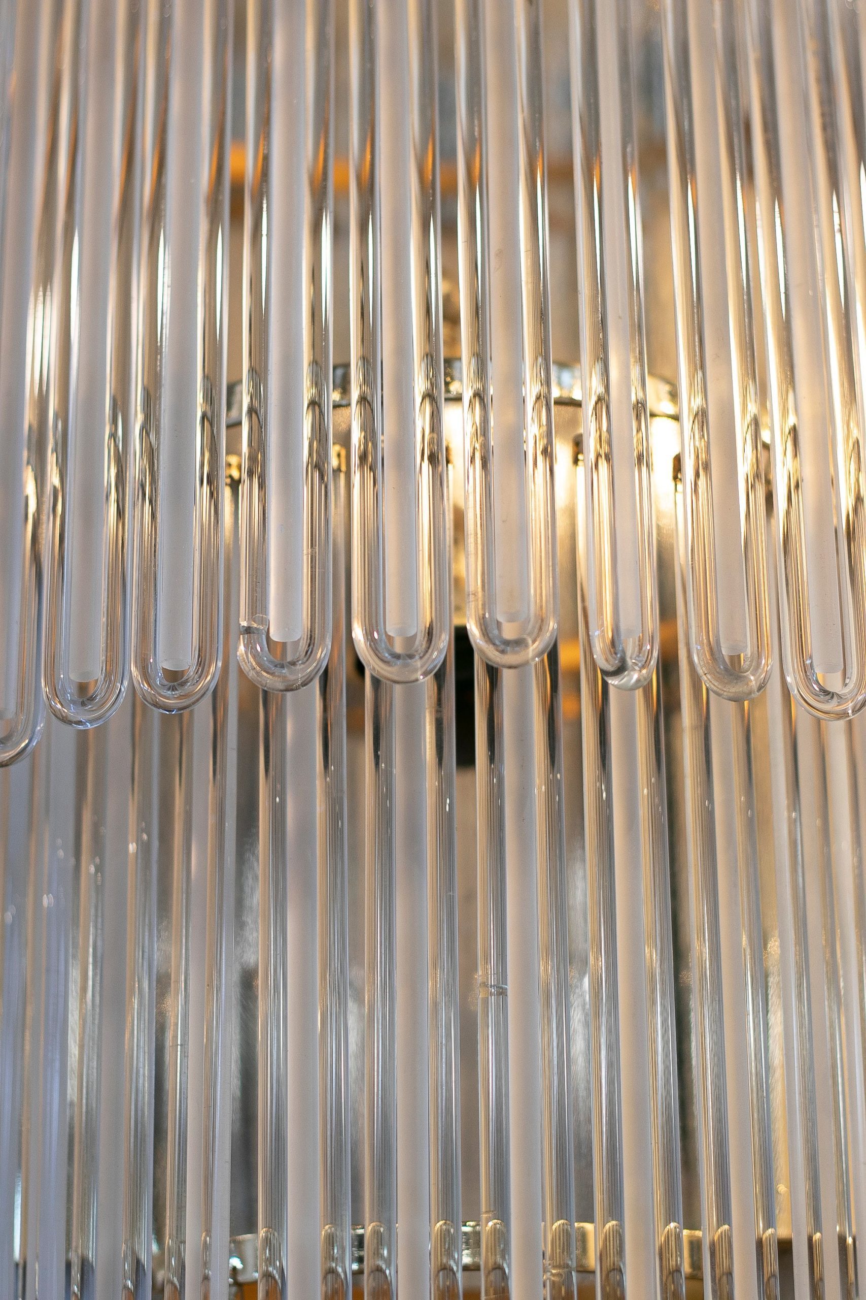 Aplique de Pared Italiana con Estructura de Bronce y Pantallas de Cristal, de los Años 70