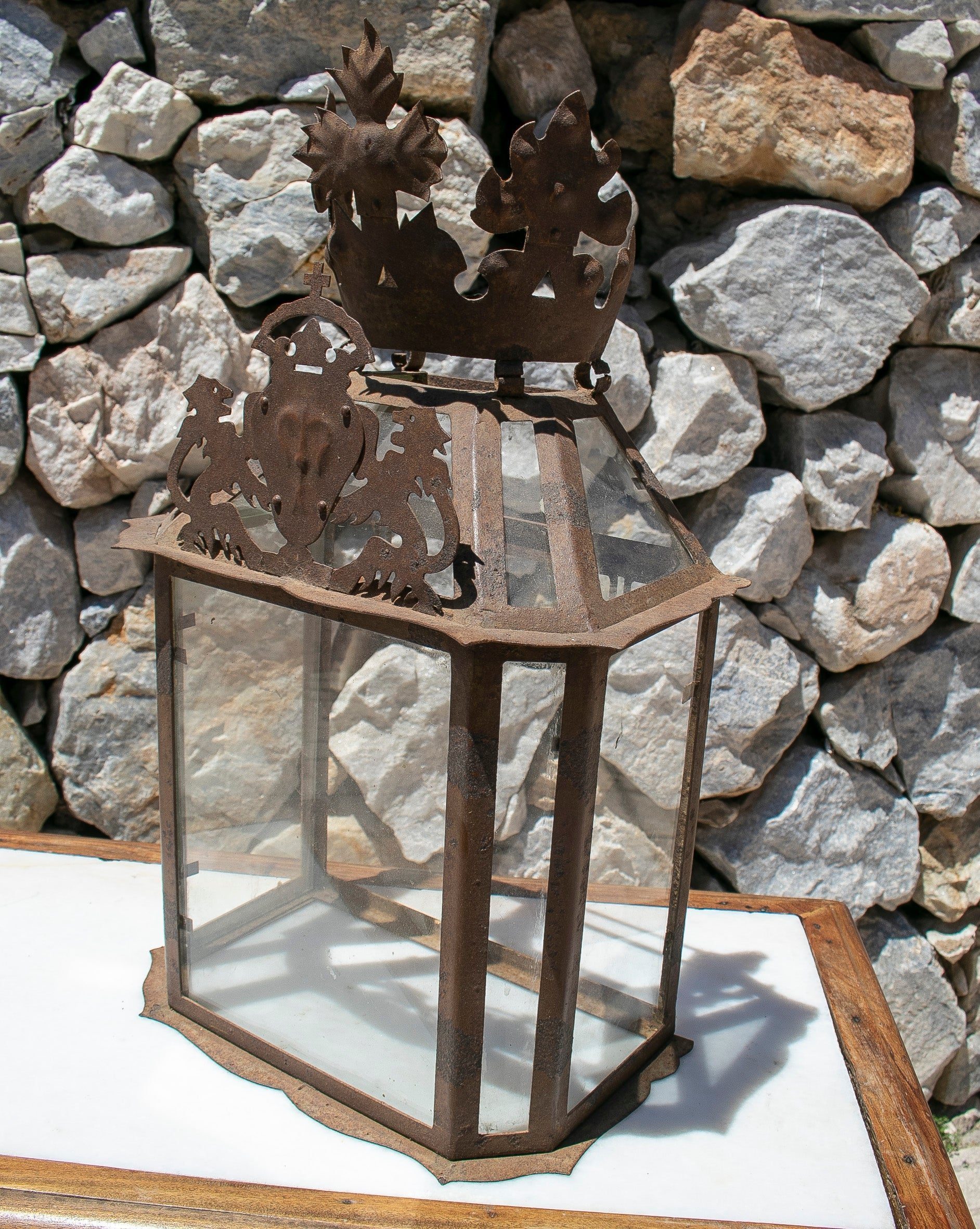 Farol de Hierro con Paneles de Vidrio de los Años 50