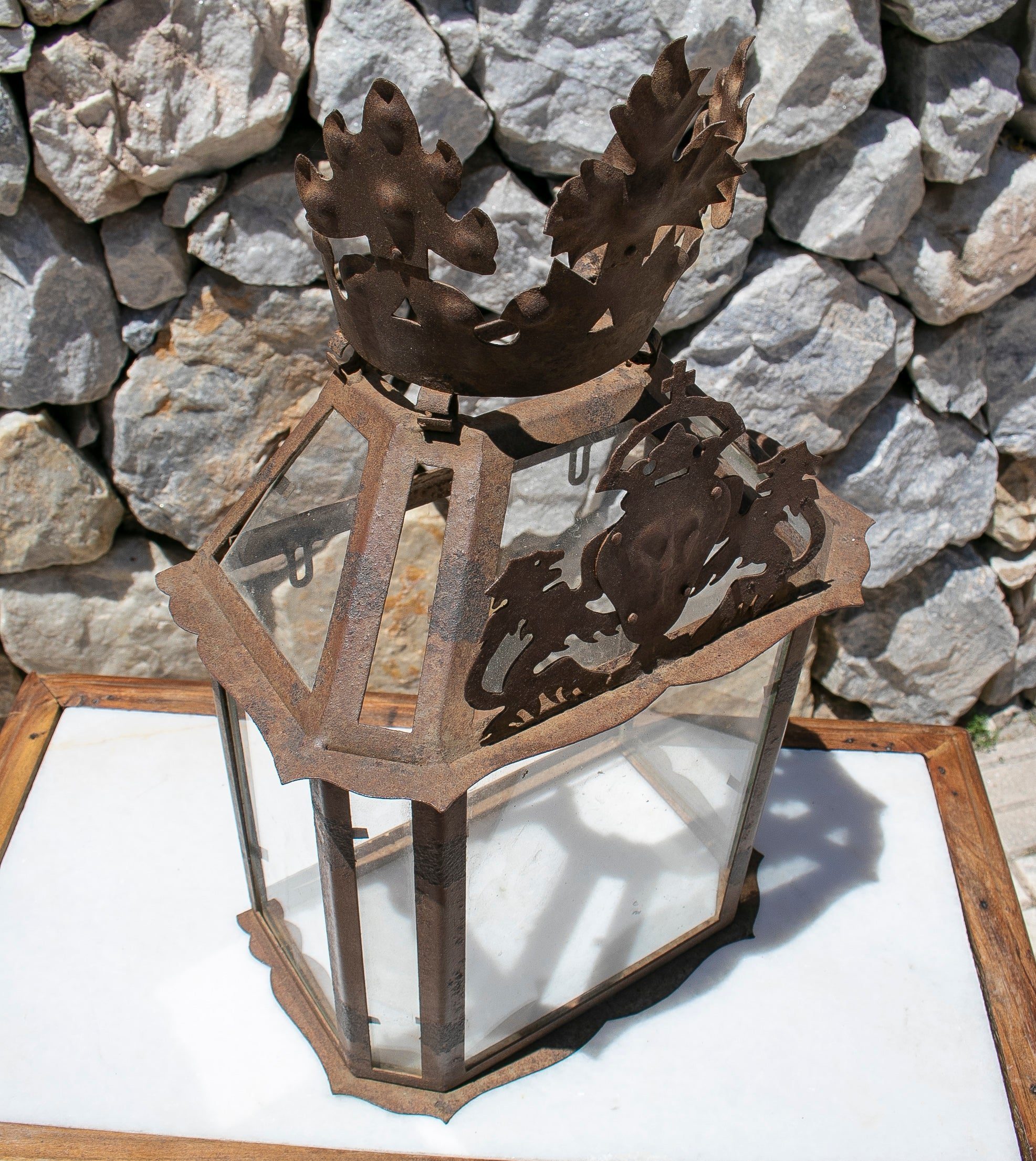 Farol de Hierro con Paneles de Vidrio de los Años 50