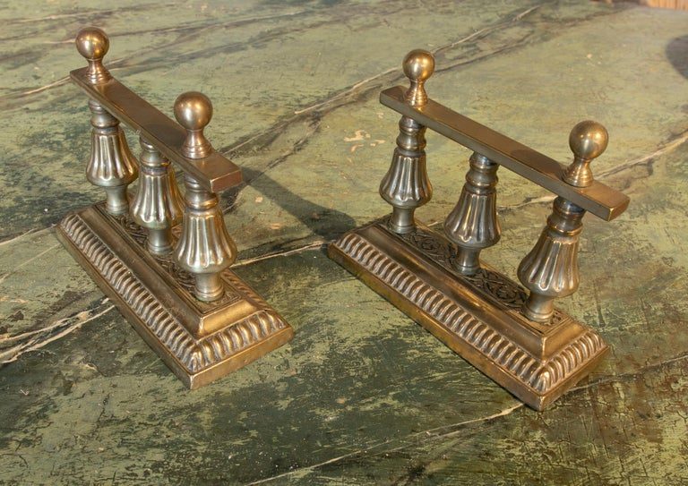 Pareja de morillos de bronce ingleses del siglo XIX